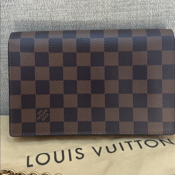 Louis Vuitton Vavin WOC. DE Burgandy - Picture 2 of 9